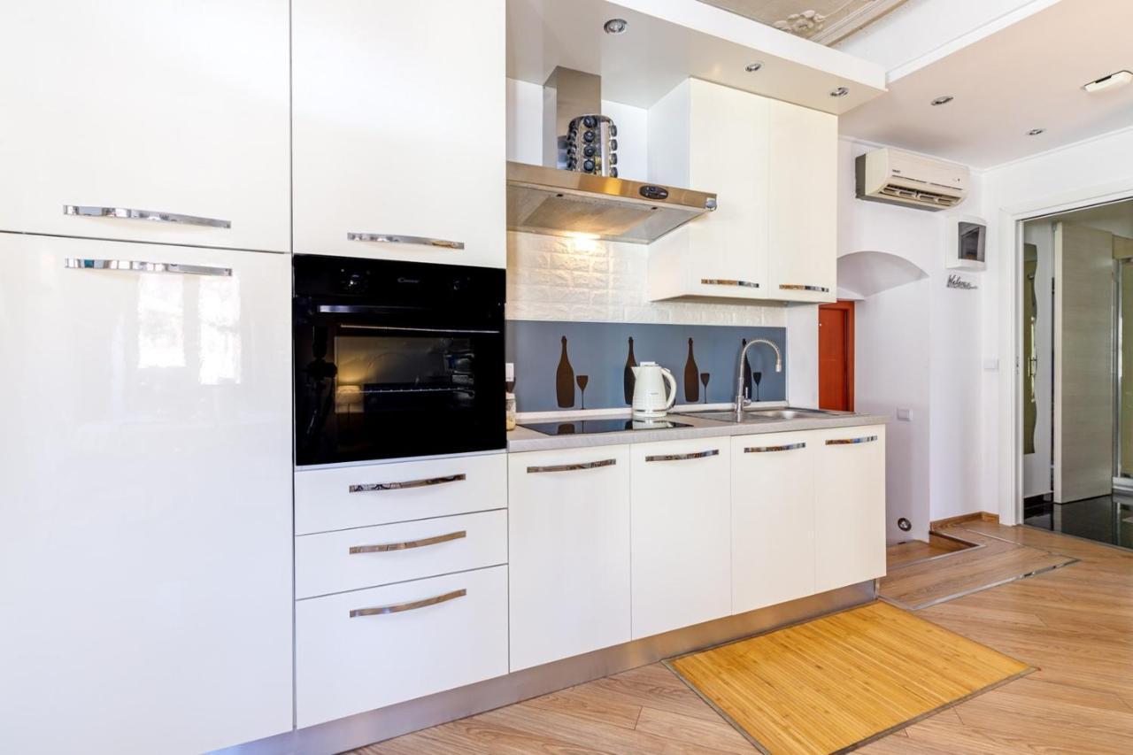 Two Bedroom Apartment La Mer Porec Esterno foto